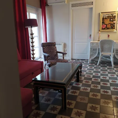 吉勒扎诺公寓酒店