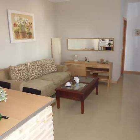 吉勒扎诺公寓酒店 *